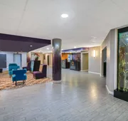 La Quinta Inn & Suites by Wyndham Memphis Airport Graceland hotel detail image 7