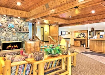 Tahoe Beach & Ski Club hotel thumbnail 3