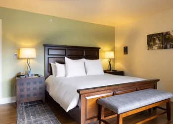 The Quail hotel thumbnail 5