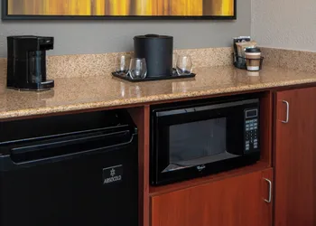Courtyard by Marriott Nashville Airport hotel thumbnail 6