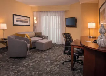 Courtyard by Marriott Fredericksburg Historic District hotel thumbnail 6