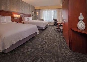 Courtyard by Marriott Fredericksburg Historic District hotel thumbnail 7