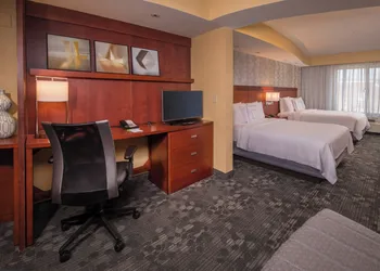 Courtyard by Marriott Fredericksburg Historic District hotel thumbnail 8