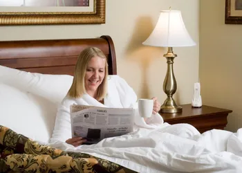 Stratford Suites hotel thumbnail 3