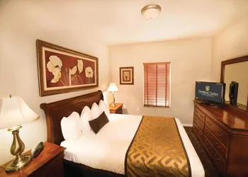 Stratford Suites hotel thumbnail 4