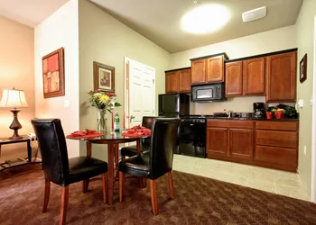 Stratford Suites hotel thumbnail 7