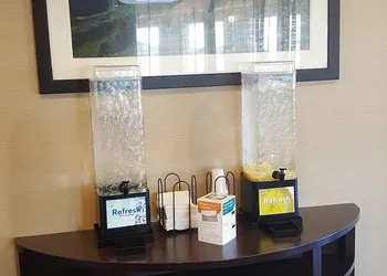Comfort Inn & Suites Near University of Wyoming hotel thumbnail 2