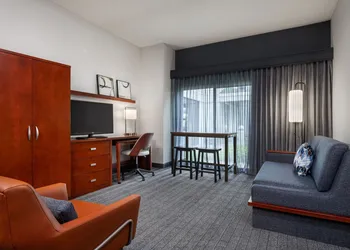 Courtyard by Marriott Anchorage Airport hotel thumbnail 8