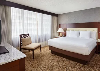 DoubleTree by Hilton Washington DC - Crystal City hotel thumbnail 7