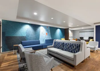 Holiday Inn Express Hotel & Suites Huntsville West - Research Pk by IHG hotel thumbnail 3