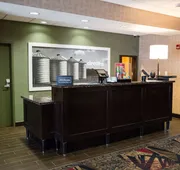 Hampton Inn & Suites Bismarck Northwest hotel detail image 3