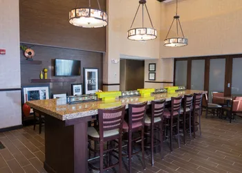 Hampton Inn & Suites Bismarck Northwest hotel thumbnail 6