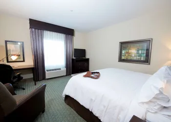 Hampton Inn & Suites Bismarck Northwest hotel thumbnail 7