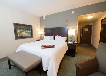 Hampton Inn & Suites Bismarck Northwest hotel thumbnail 8