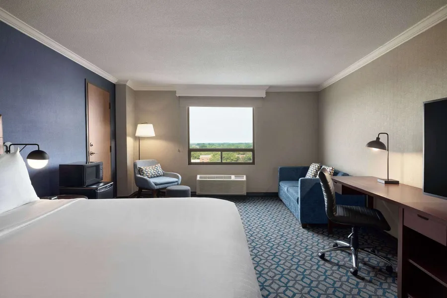 Wyndham Grand Fallsview Hotel hotel detail image 6