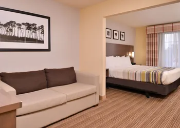 Country Inn & Suites by Radisson, Omaha Airport, IA hotel thumbnail 6
