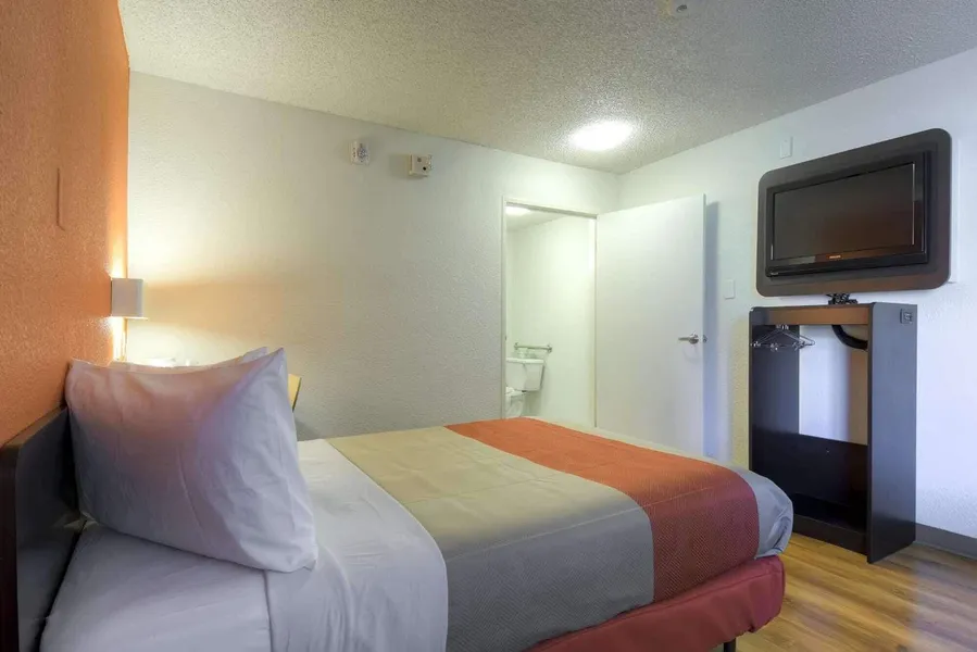Studio 6 Suites Las Vegas, NV – Tropicana hotel detail image 6