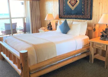 Tahoe Lakeshore Lodge & Spa hotel thumbnail 4