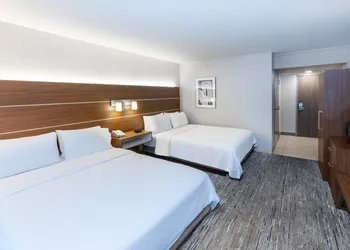 HI Express El Paso Downtown by IHG hotel thumbnail 7