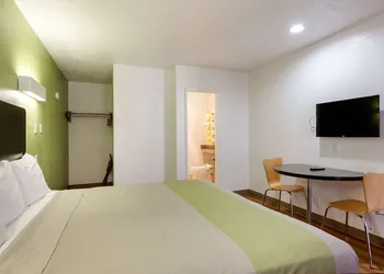 Motel 6 Santa Fe, NM - Downtown hotel thumbnail 6