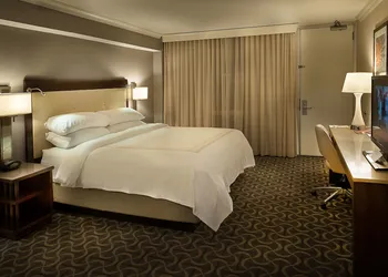 Marriott St. Louis Airport hotel thumbnail 5