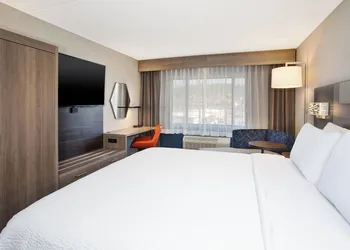 Holiday Inn Express Flagstaff by IHG hotel thumbnail 6