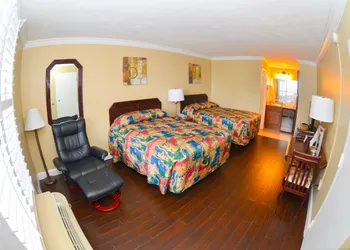 Gulfcoast Inn Naples hotel thumbnail 8