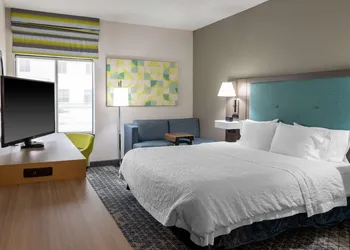 Hampton Inn Kansas City-Lee's Summit hotel thumbnail 7