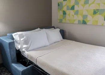 Hampton Inn Kansas City-Lee's Summit hotel thumbnail 8