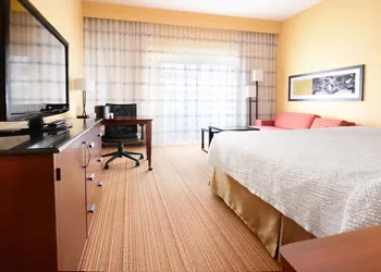 Courtyard by Marriott Albuquerque Airport hotel thumbnail 5
