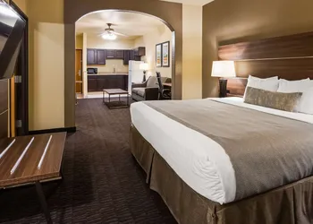 Best Western Plus Hill Country Suites hotel thumbnail 5