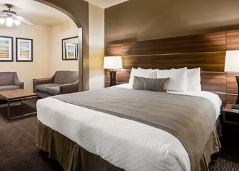 Best Western Plus Hill Country Suites hotel thumbnail 7