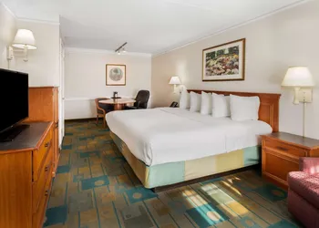 La Quinta Inn by Wyndham Albuquerque Northeast hotel thumbnail 7