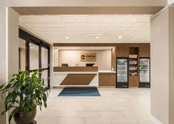 Clarion Pointe New Bern hotel thumbnail 2