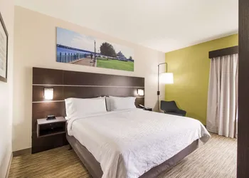 Clarion Pointe New Bern hotel thumbnail 6