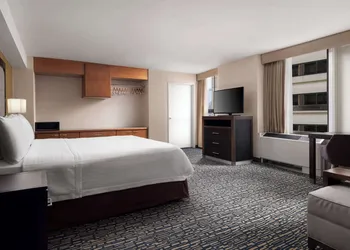 Homewood Suites by Hilton Chicago Downtown/Magnificent Mile hotel thumbnail 7
