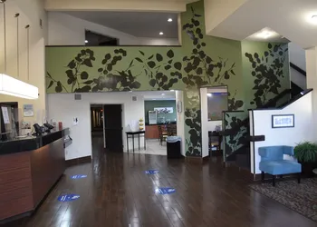 Sky Harbor Airport Inn hotel thumbnail 2