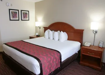 Baymont by Wyndham Louisville East hotel thumbnail 8