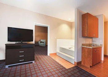 Spark by Hilton Plainfield Indianapolis hotel thumbnail 4