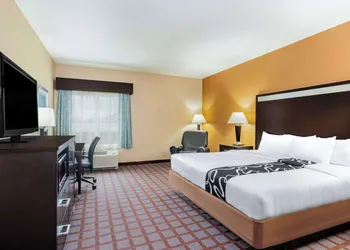 Spark by Hilton Plainfield Indianapolis hotel thumbnail 5