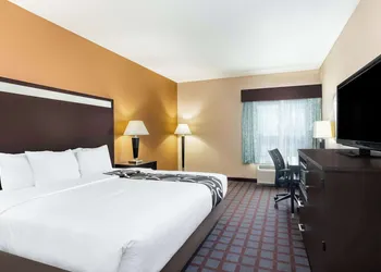 Spark by Hilton Plainfield Indianapolis hotel thumbnail 7