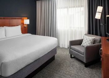 Courtyard by Marriott Dulles Airport Herndon/Reston hotel thumbnail 8