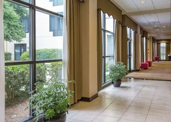 DoubleTree by Hilton Charlotte Airport hotel thumbnail 2