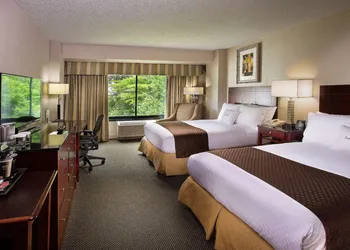 DoubleTree by Hilton Charlotte Airport hotel thumbnail 4