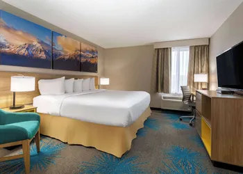 Days Inn & Suites by Wyndham Denver International Airport hotel thumbnail 7