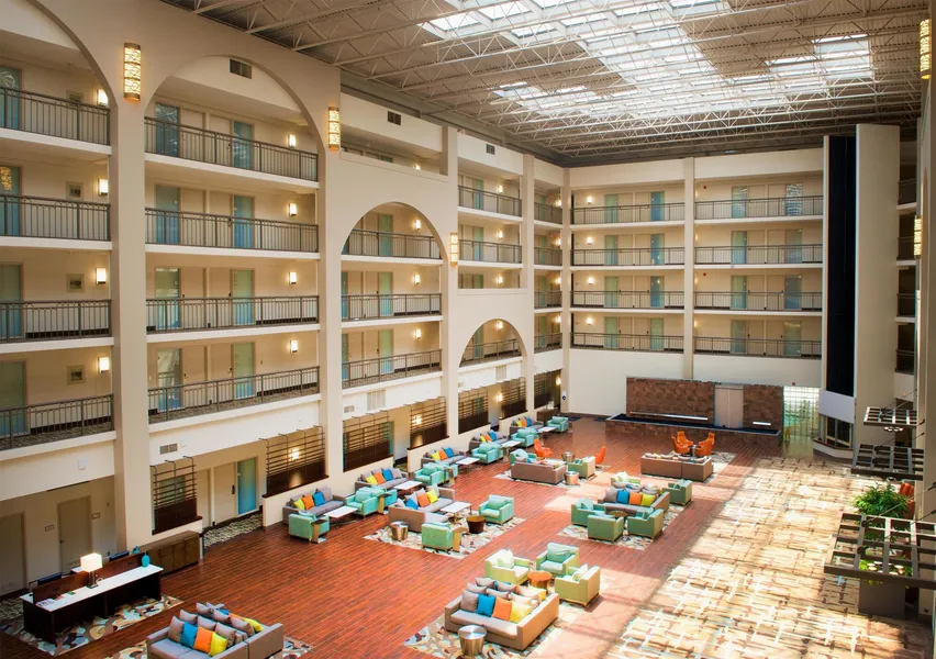 Embassy Suites by Hilton Cincinnati Northeast Blue Ash hotel detail image 2