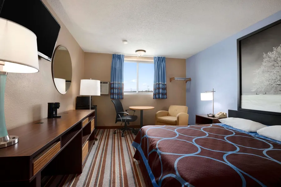 Super 8 by Wyndham Council Bluffs IA Omaha NE Area hotel detail image 6