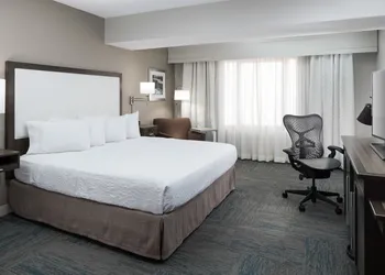 Hampton Inn St. Louis-Downtown (At the Gateway Arch) hotel thumbnail 6