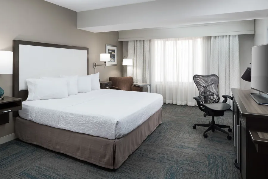 Hampton Inn St. Louis-Downtown (At the Gateway Arch) hotel detail image 6