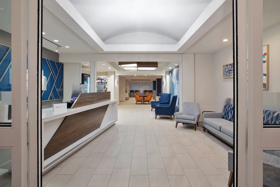 Holiday Inn Express Hotel & Suites Grand Rapids-North by IHG hotel detail image 2